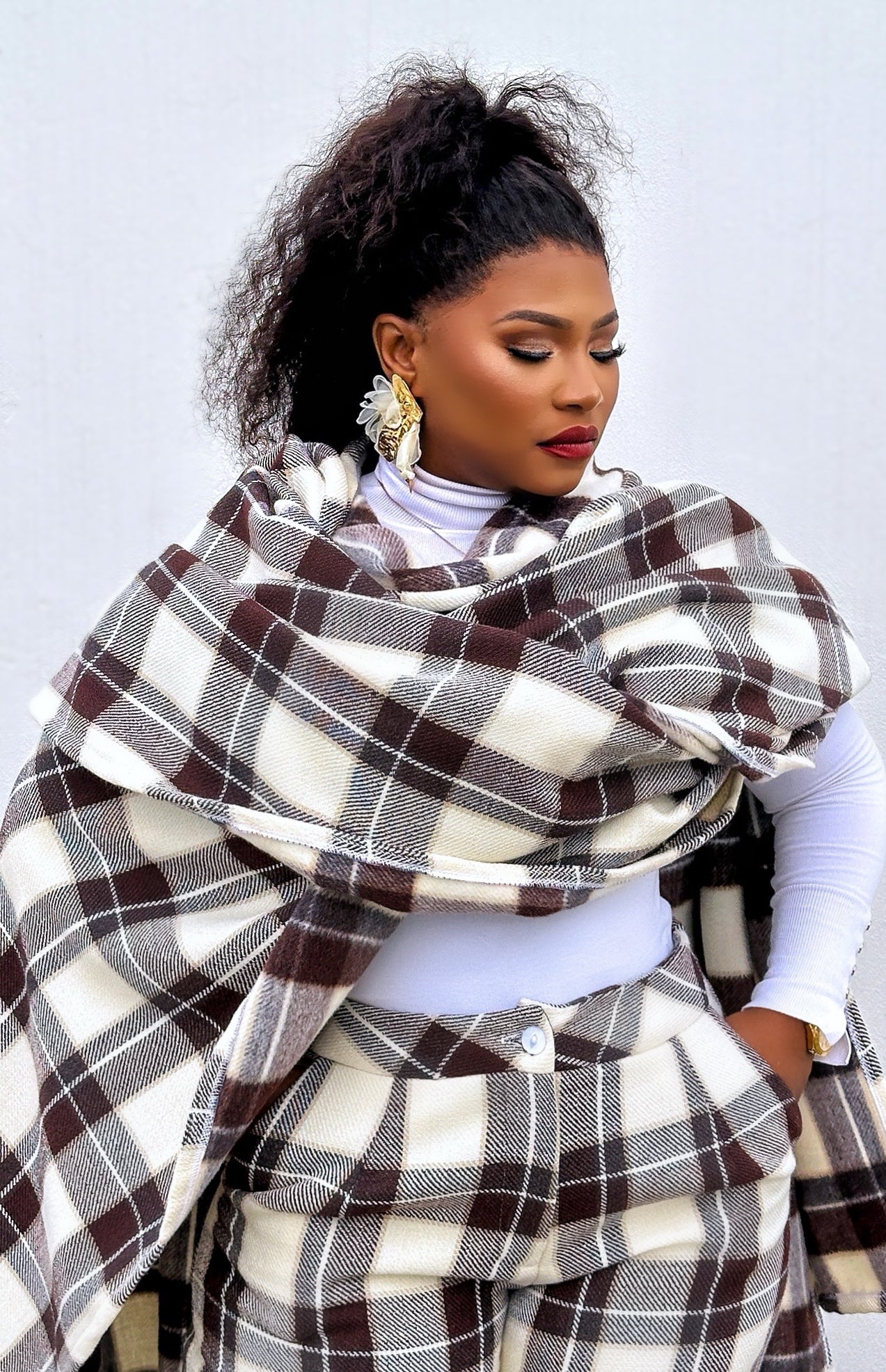 The Kensington Heiress Poncho Set